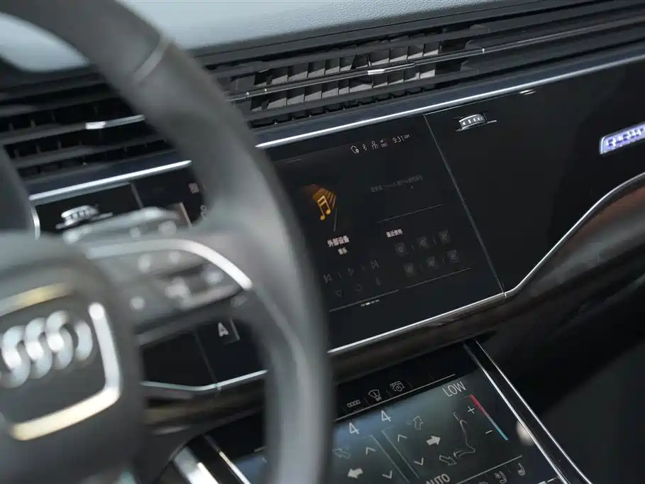 Audi Q8 2022 55 TFSI Luxury Dynamic фото 16