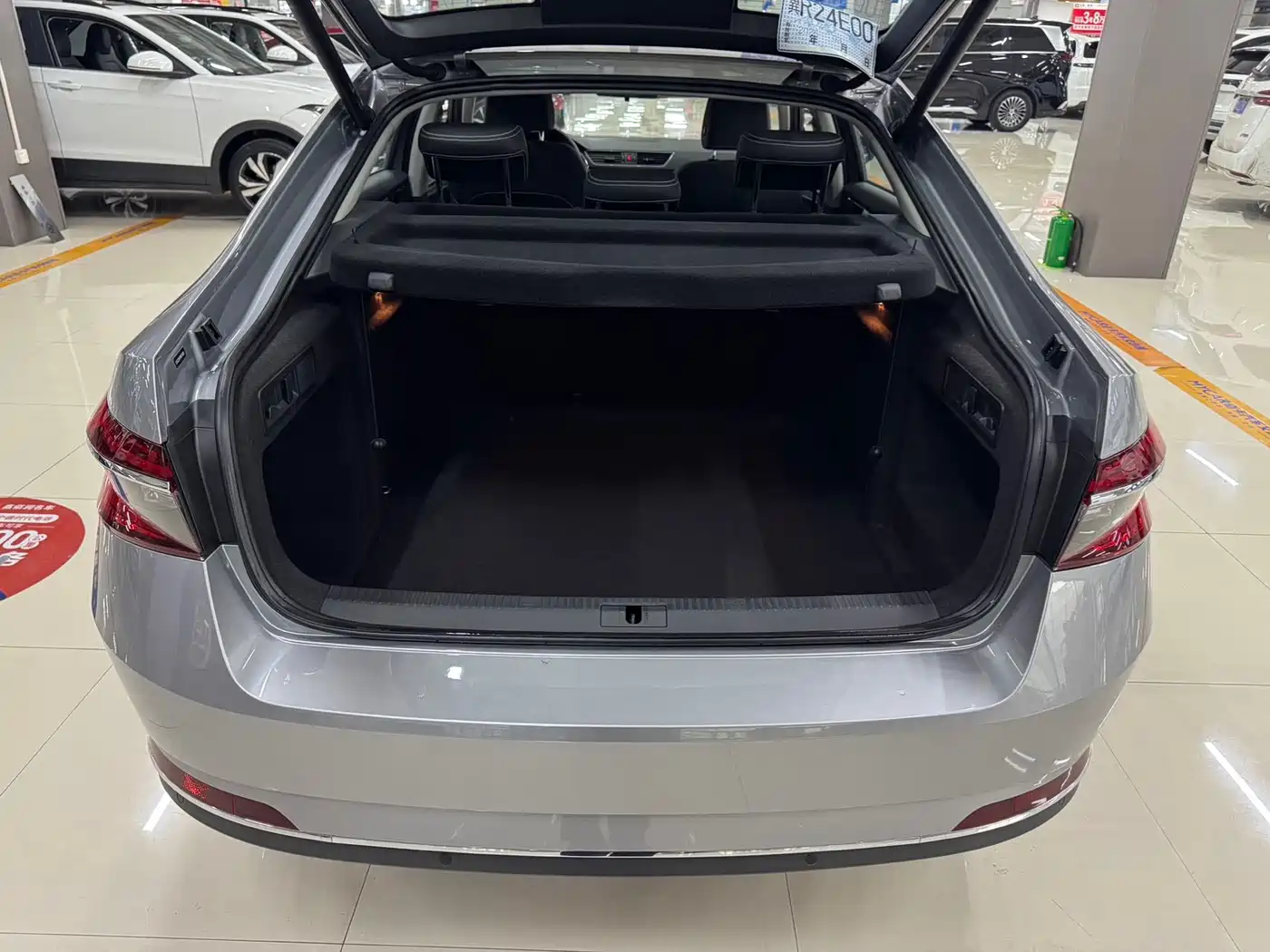 Škoda Superb 2025 Model TSI280 DSG Premium Edition фото 9