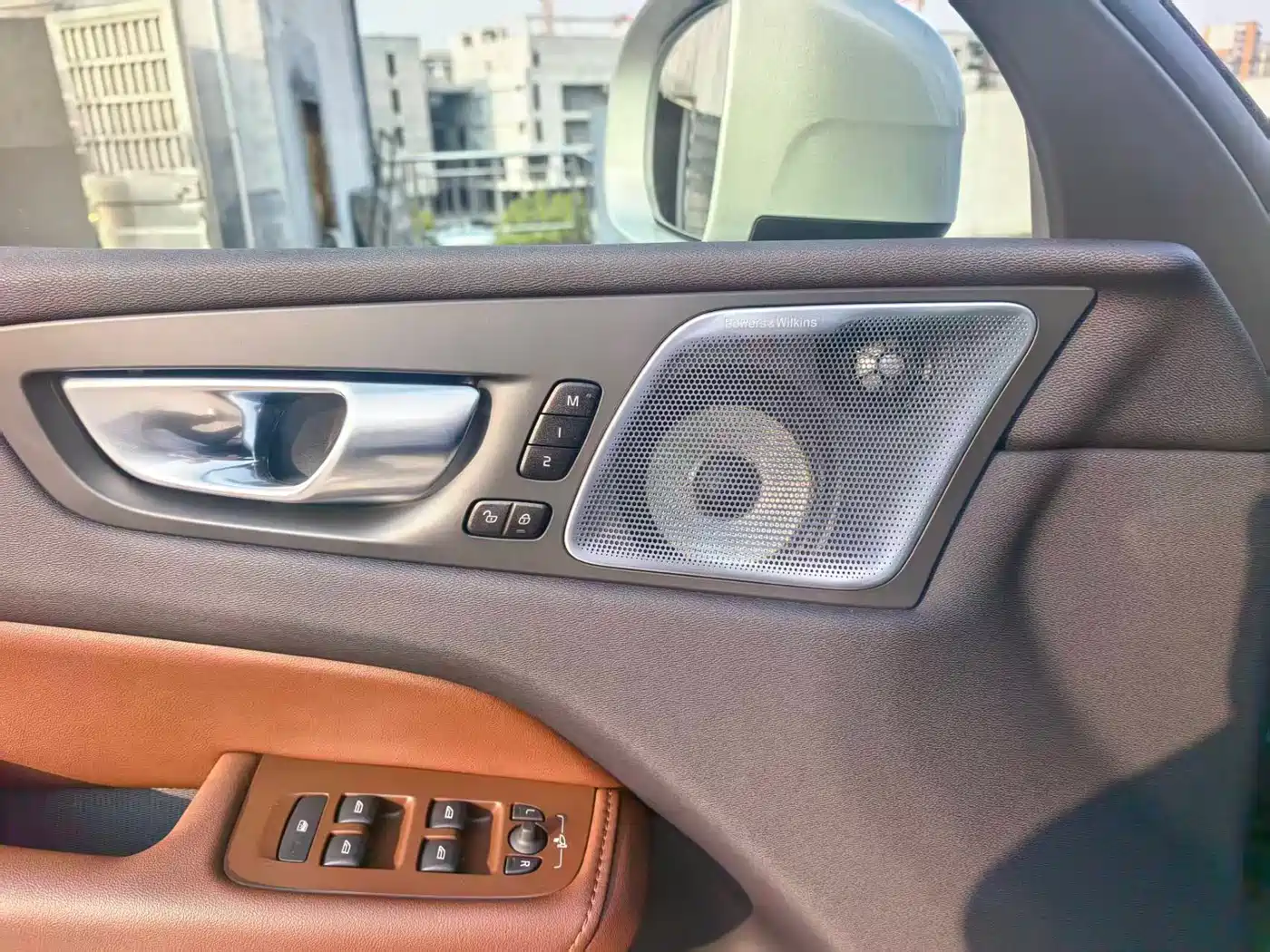 VOLVO XC60 PLUG IN HYBRID