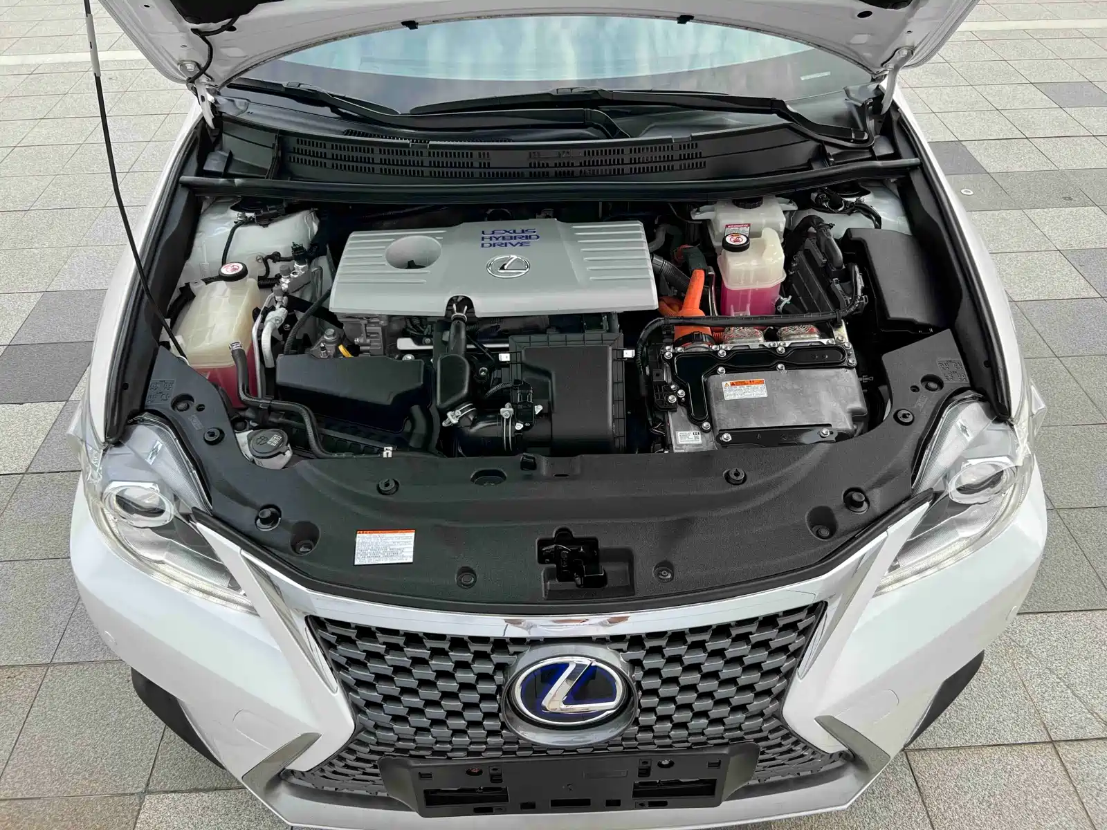 Фото 28 - Lexus CT