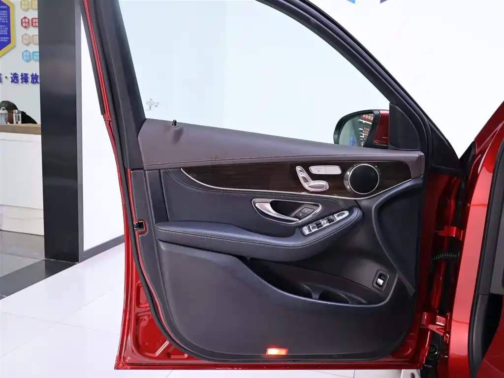 Mercedes-Benz GLC 2016 GLC 260 4MATIC Dynamic фото 18