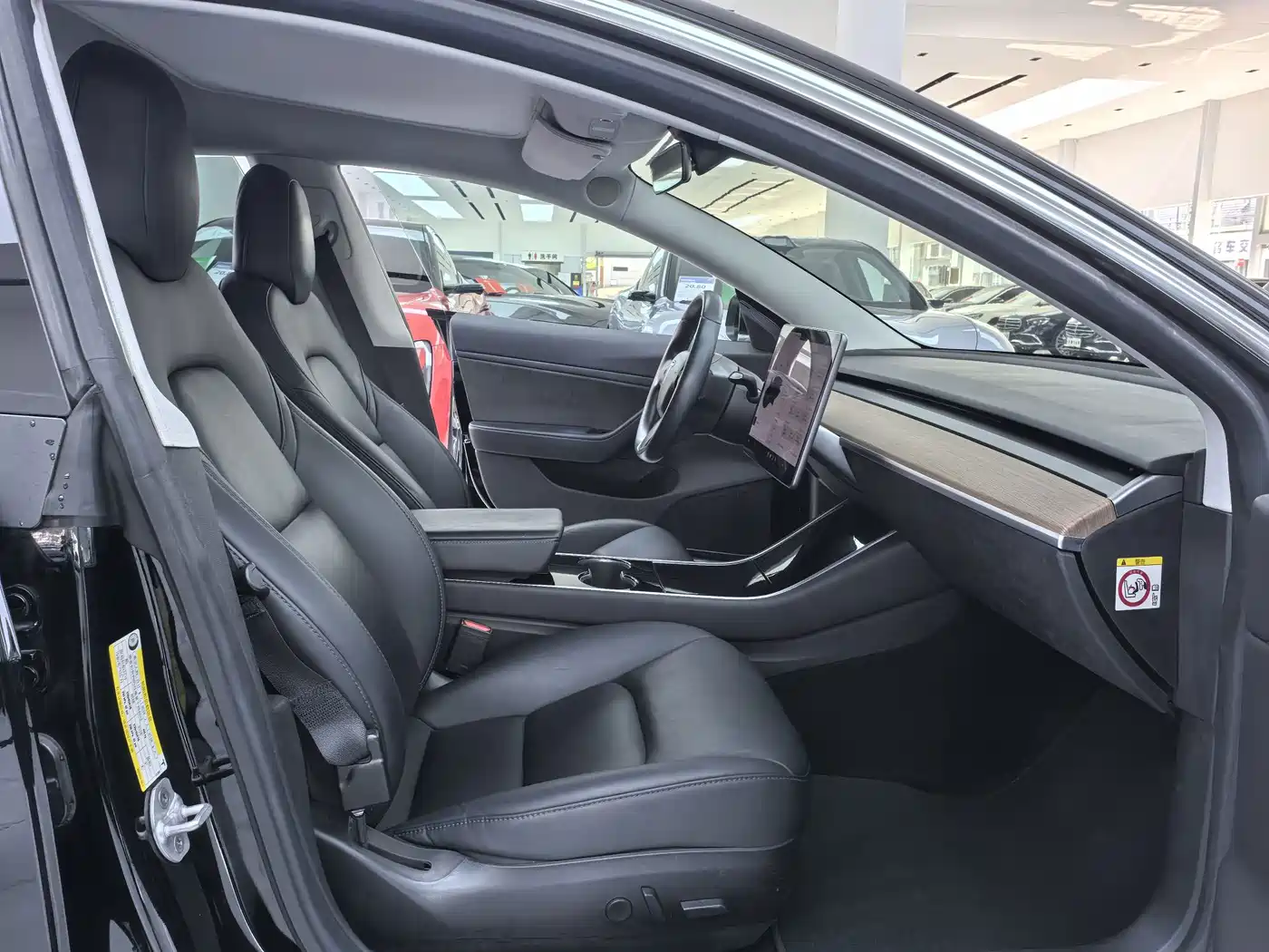 Tesla Model 3 (Import) 2019 2019 Long Range RWD Version