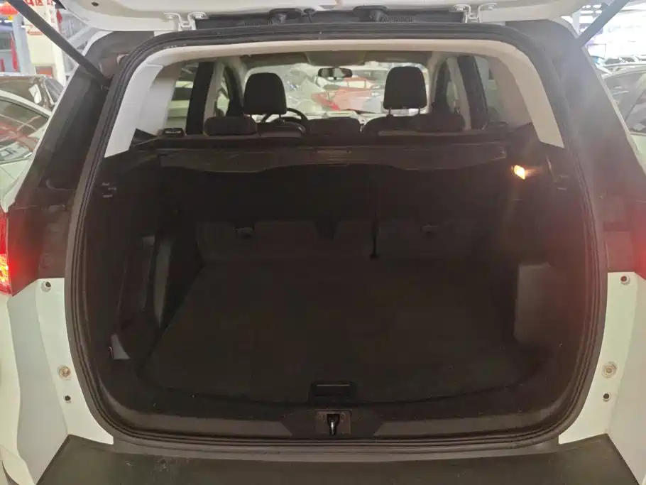Фото 4 - Ford Kuga