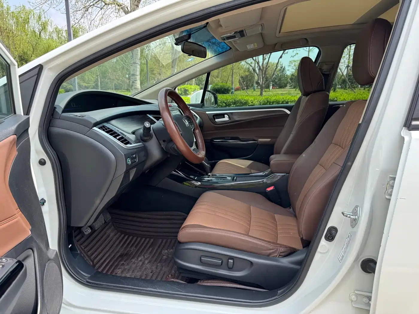 Honda Jade 2017 210TURBO CVT Luxury Edition 5-seater фото 11