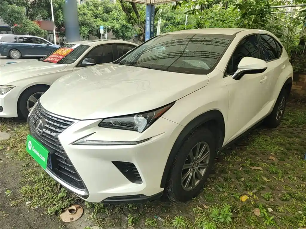 Lexus NX 2017 300 FWD Sharp Edition фото 2
