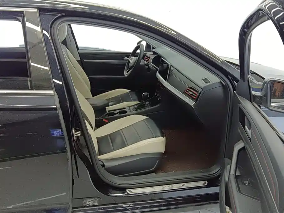 Volkswagen Lavida 2023 300TSI DSG Starlight Full Comfort Edition фото 8