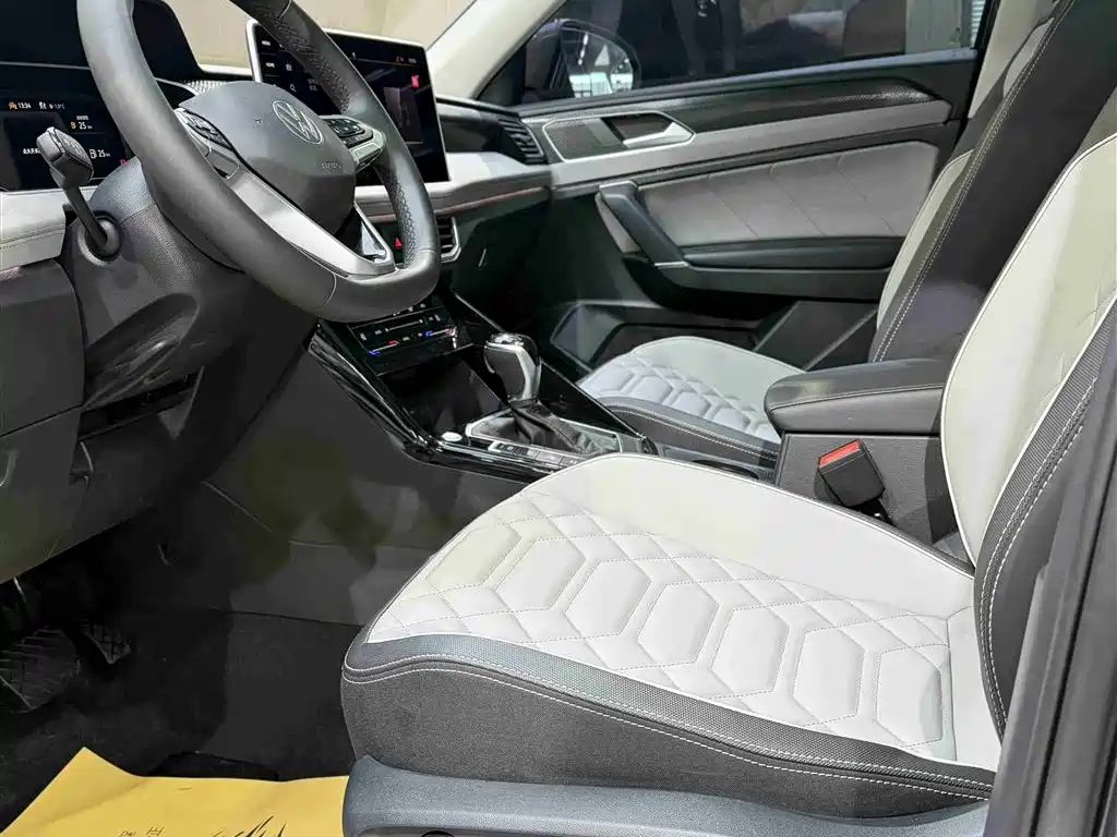 Volkswagen Tayron 2023 280TSI 2WD Luxury Plus Advanced Edition фото 7