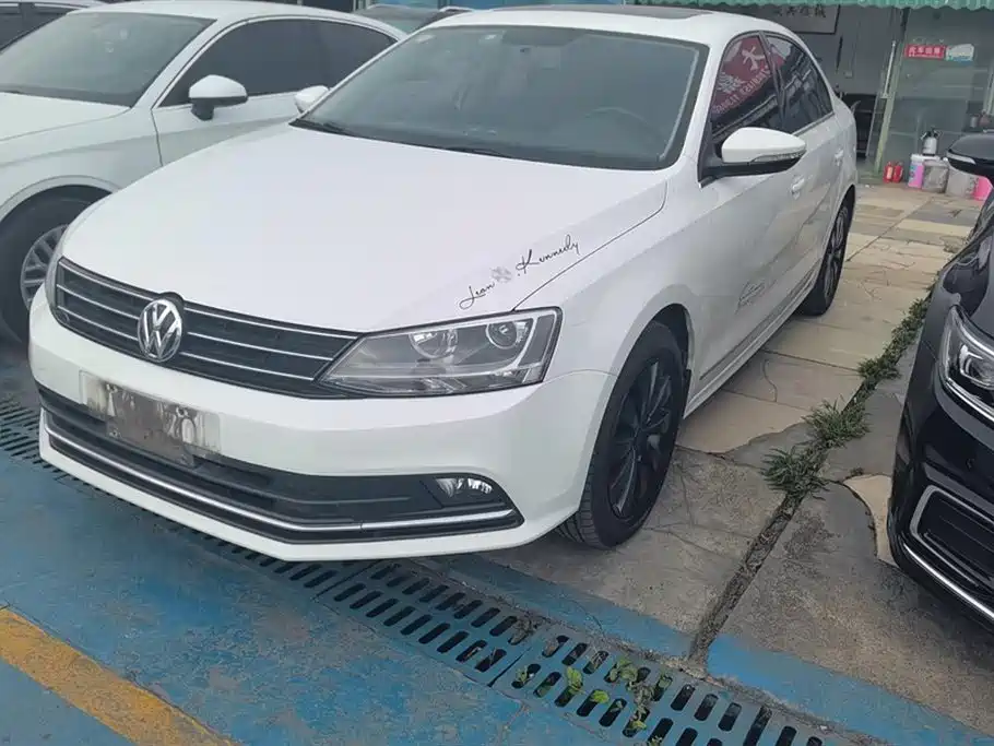 Volkswagen Sagitar 2017 280TSI Automatic R-Line