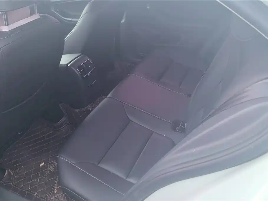 Volkswagen Sagitar 2017 280TSI Automatic R-Line фото 11