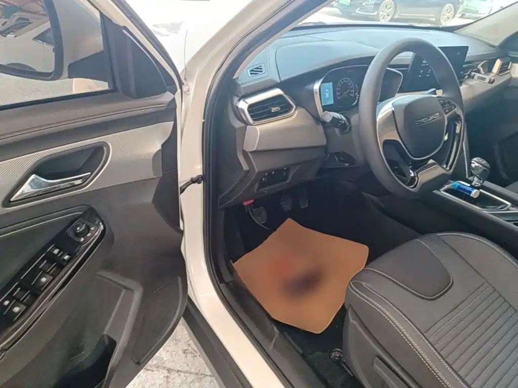 BAIC Beijing X3 2019 2019 1.5L Manual Glory Edition