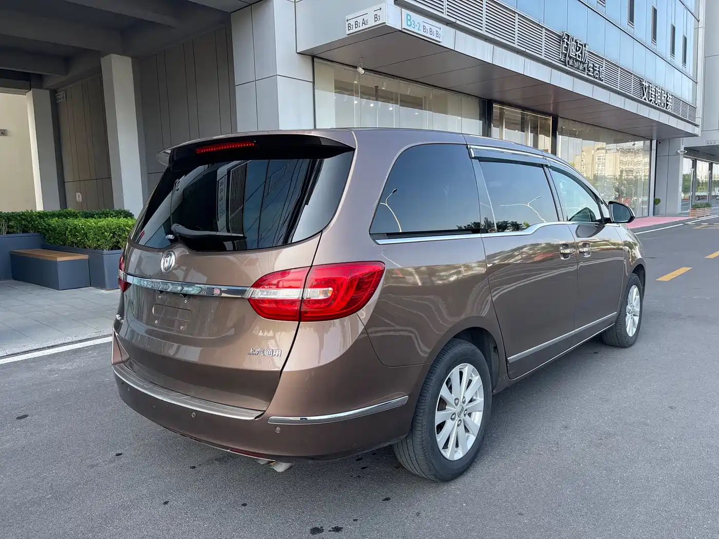 Фото 7 - Buick GL8