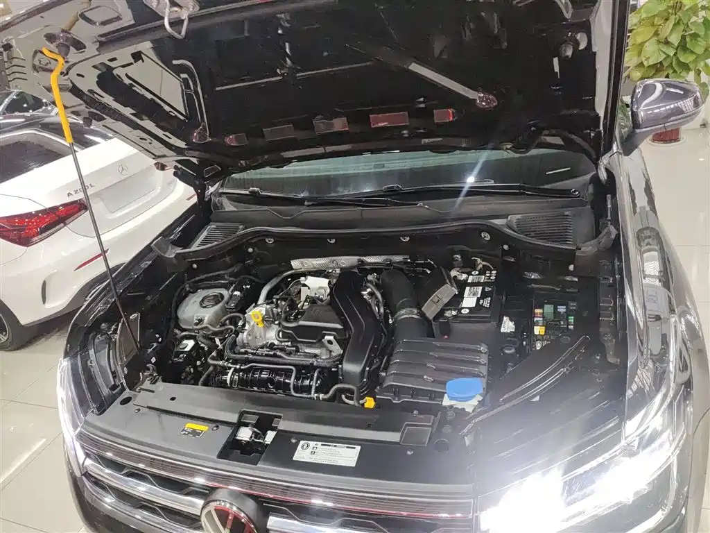 Volkswagen Tharu 2023 300TSI 2WD Bright Moon Edition фото 13