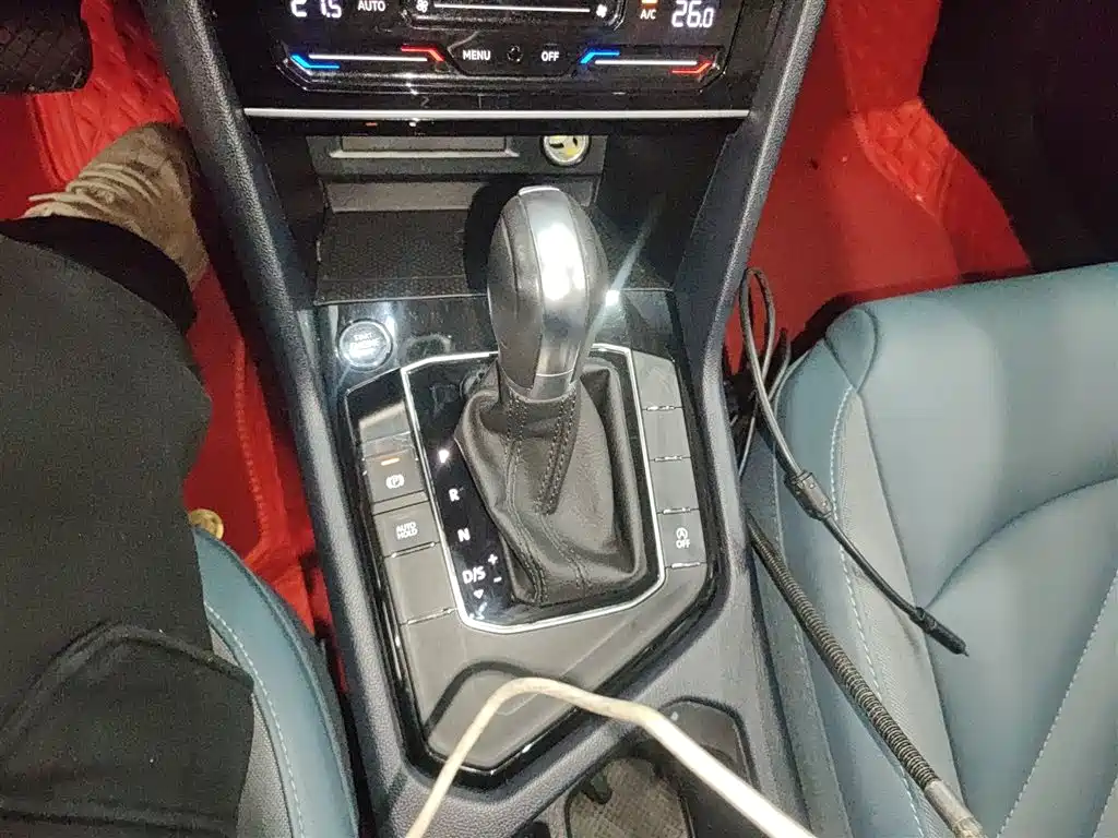 Volkswagen Tharu 2023 300TSI 2WD Bright Moon Edition фото 7