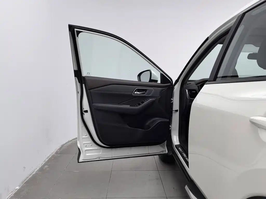Фото 8 - Nissan X-Trail