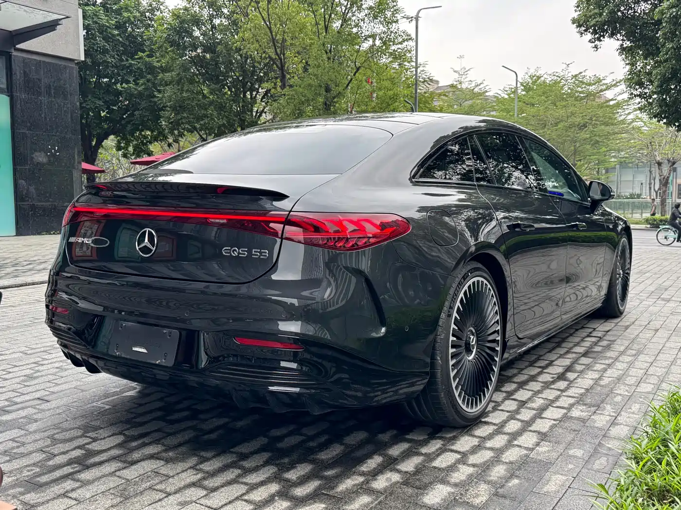 MERCEDES-BENZ EQS AMG