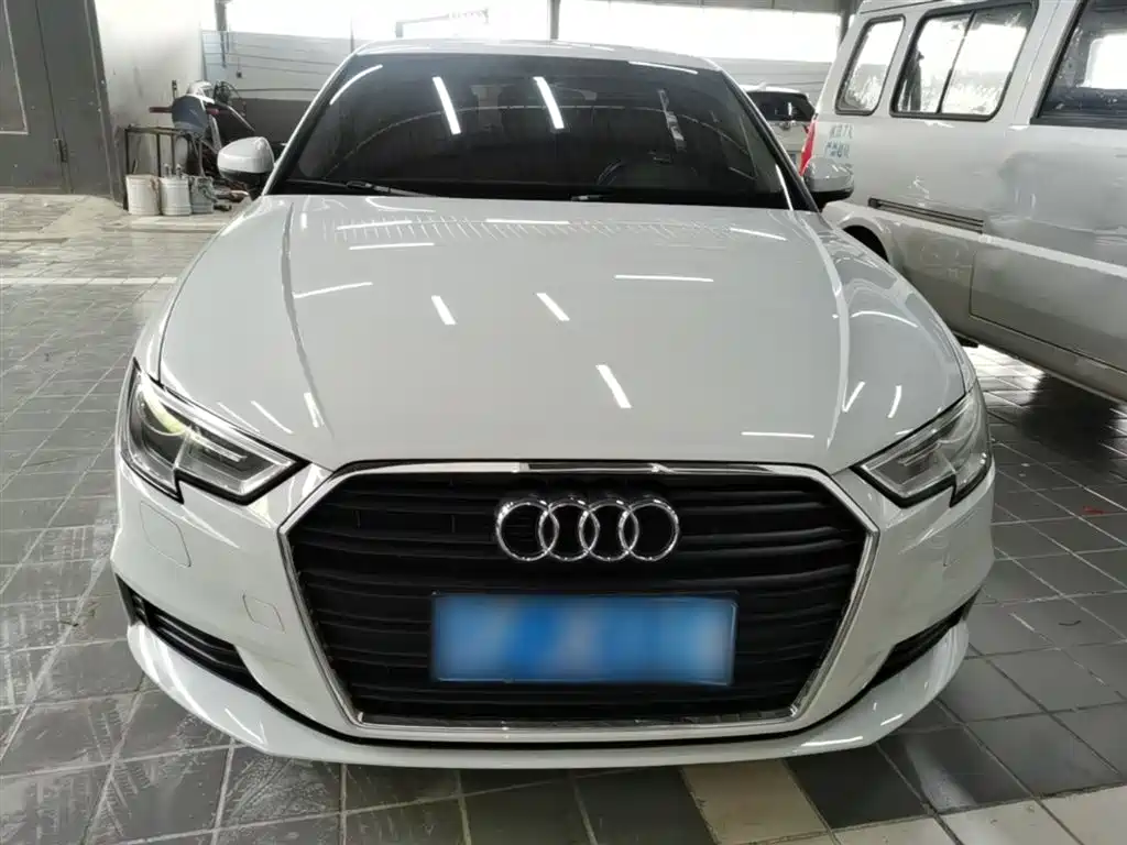 Audi A3 2017 Sportback 35 TFSI Progressive фото 3