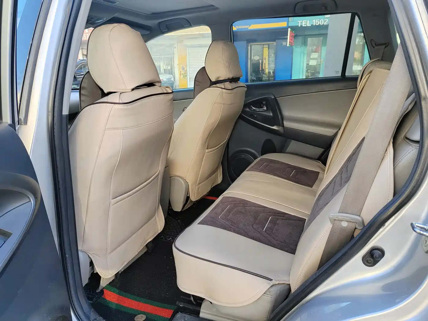 Toyota RAV4 Rongfang 2010 2.4L Automatic Luxury Upgrade Edition фото 9