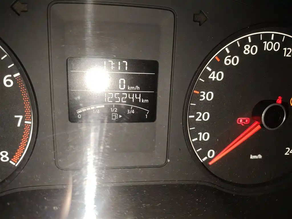 Volkswagen Sagitar 2014 1.6L Manual Comfort фото 5