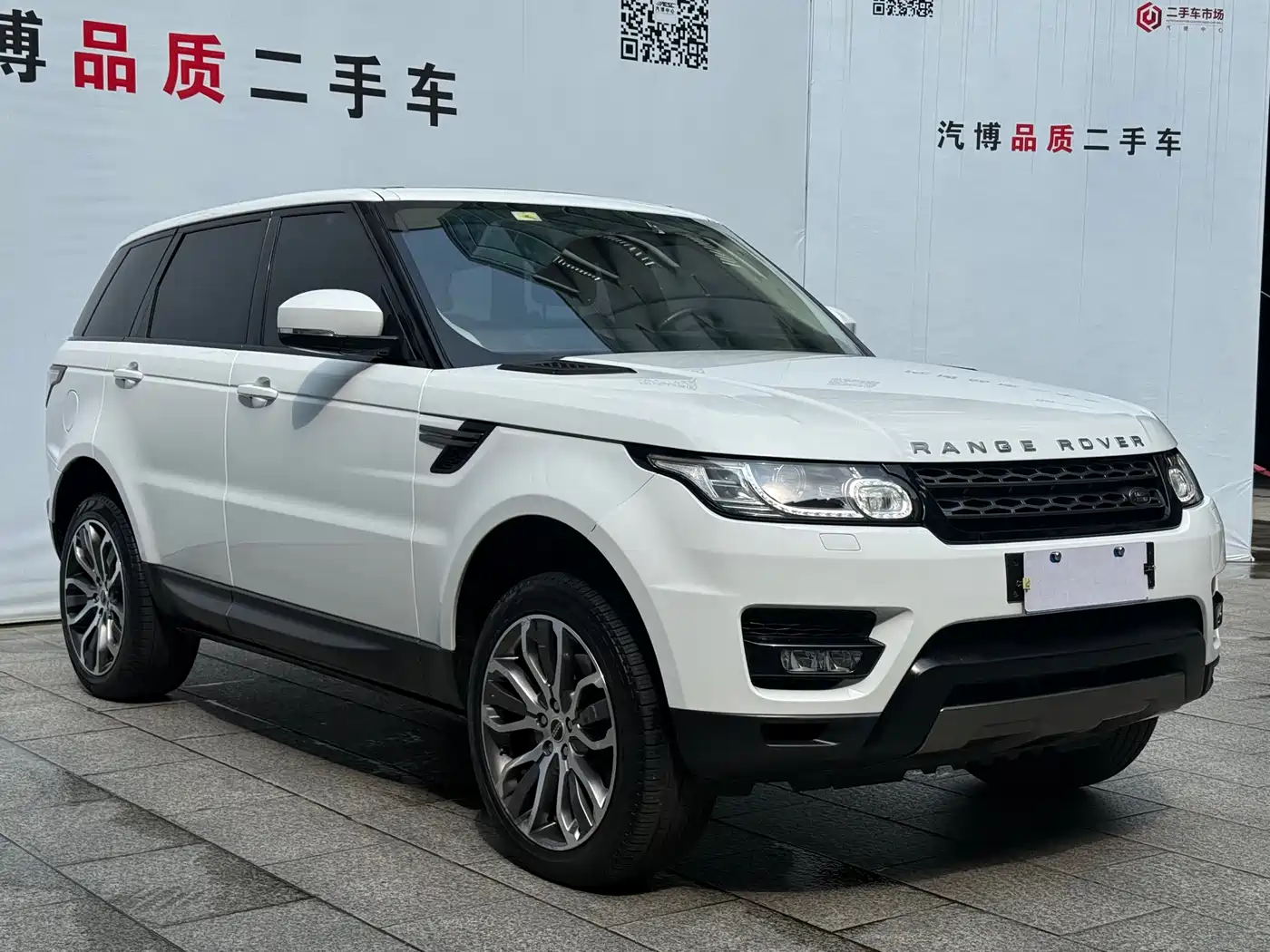 Land Rover Range Rover Sport 2016 3.0 SDV6 HSE фото 3