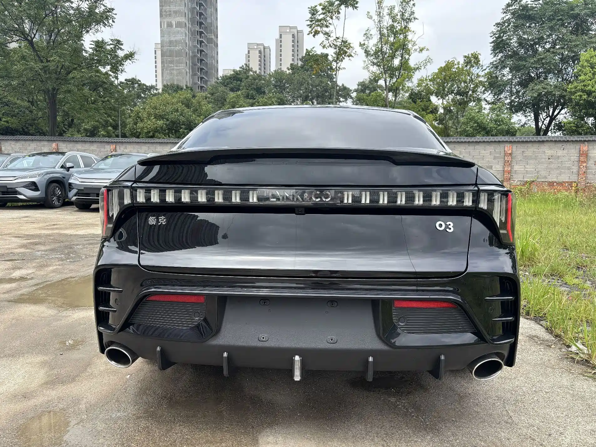 Фото 5 - Lynk & Co 03