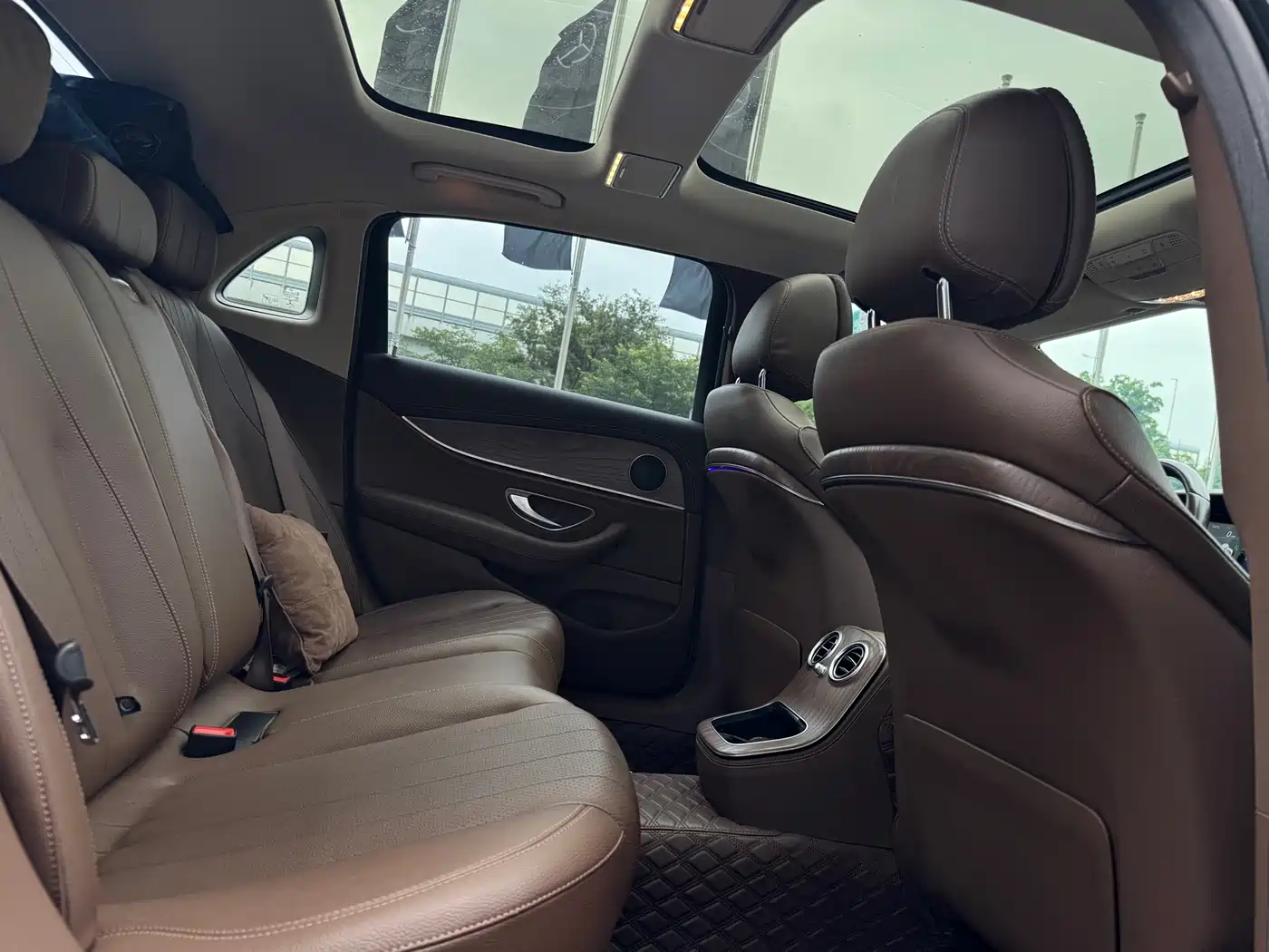 Mercedes-Benz E-Class 2021 E 300 L Fashion фото 16