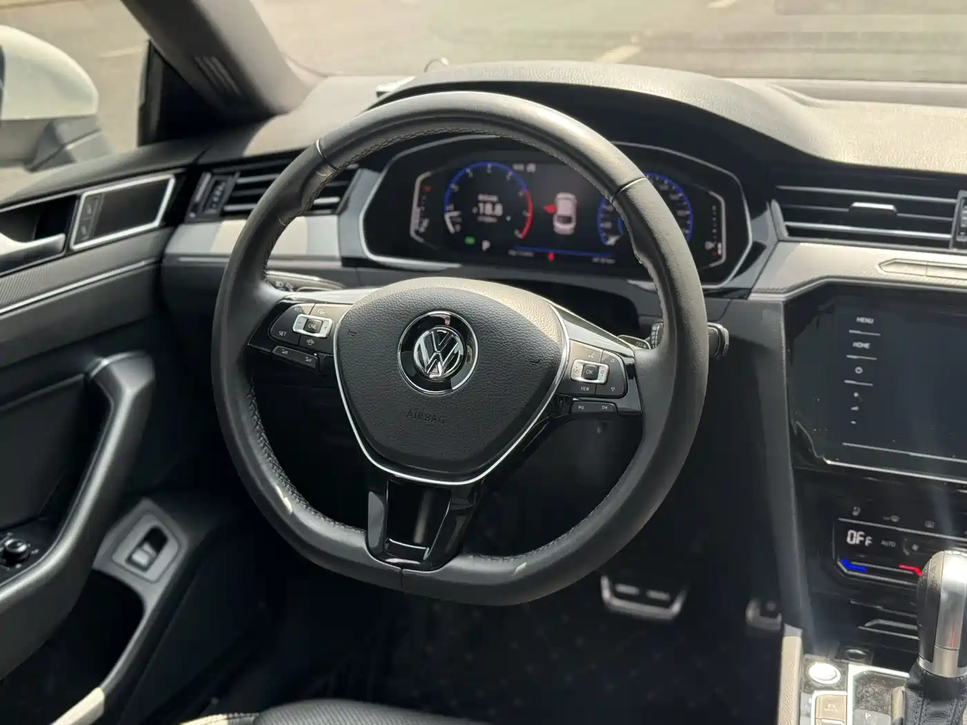Volkswagen FAW-Volkswagen CC 2020 330TSI Glamour Version China VI фото 6