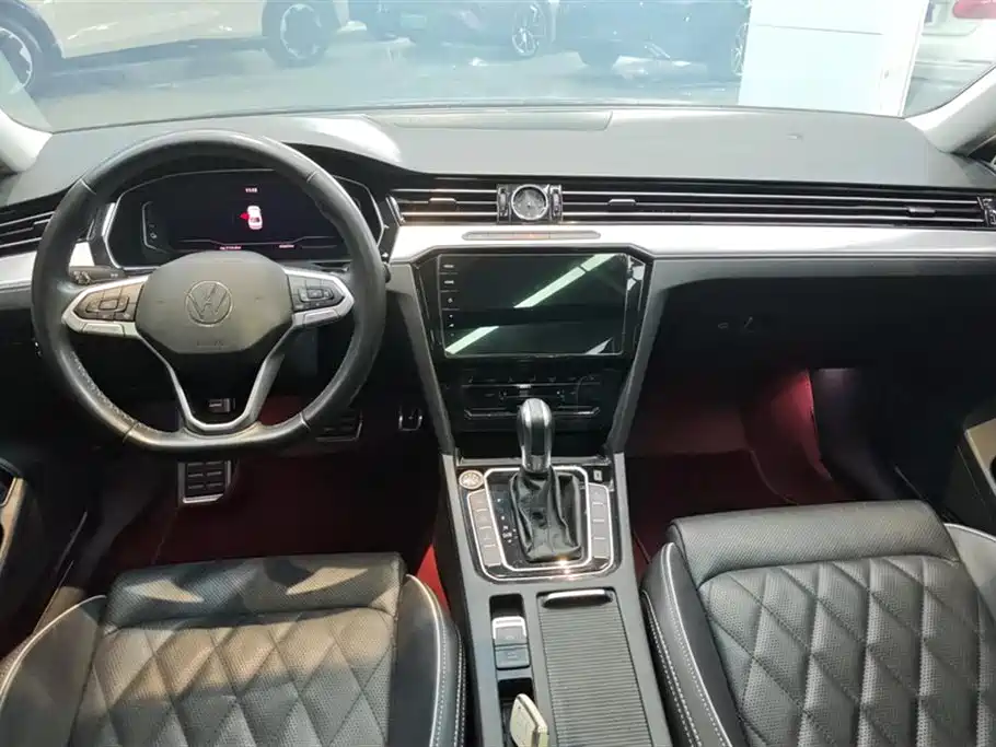 Volkswagen Magotan GTE Plug-in Hybrid 2022 GTE Luxury фото 12