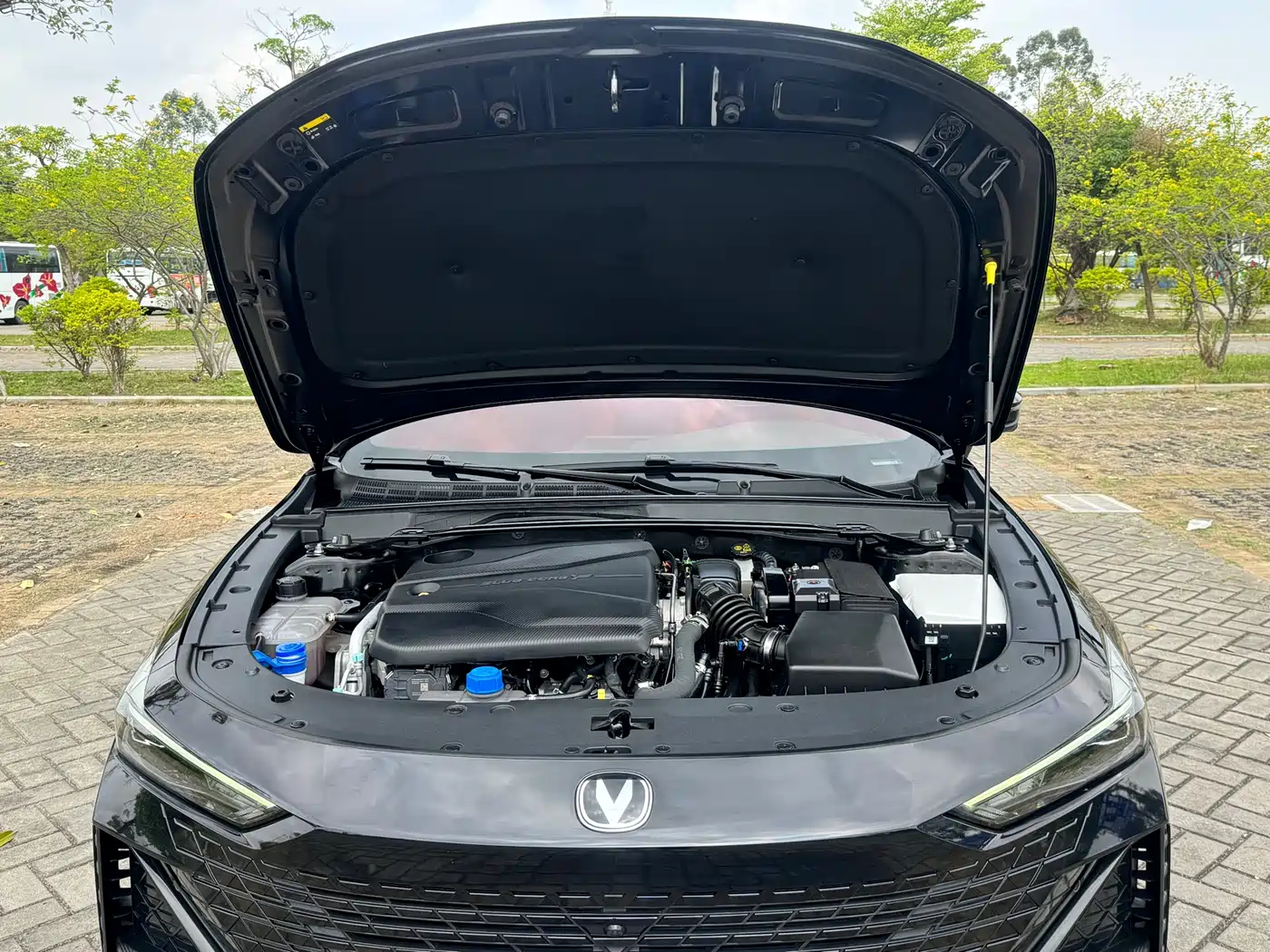 CHANGAN UNI-V