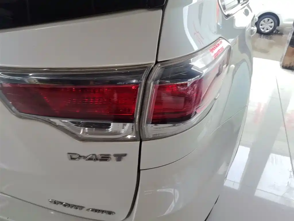 Toyota Highlander 2015 2.0T AWD Luxury Edition 7-seater фото 8