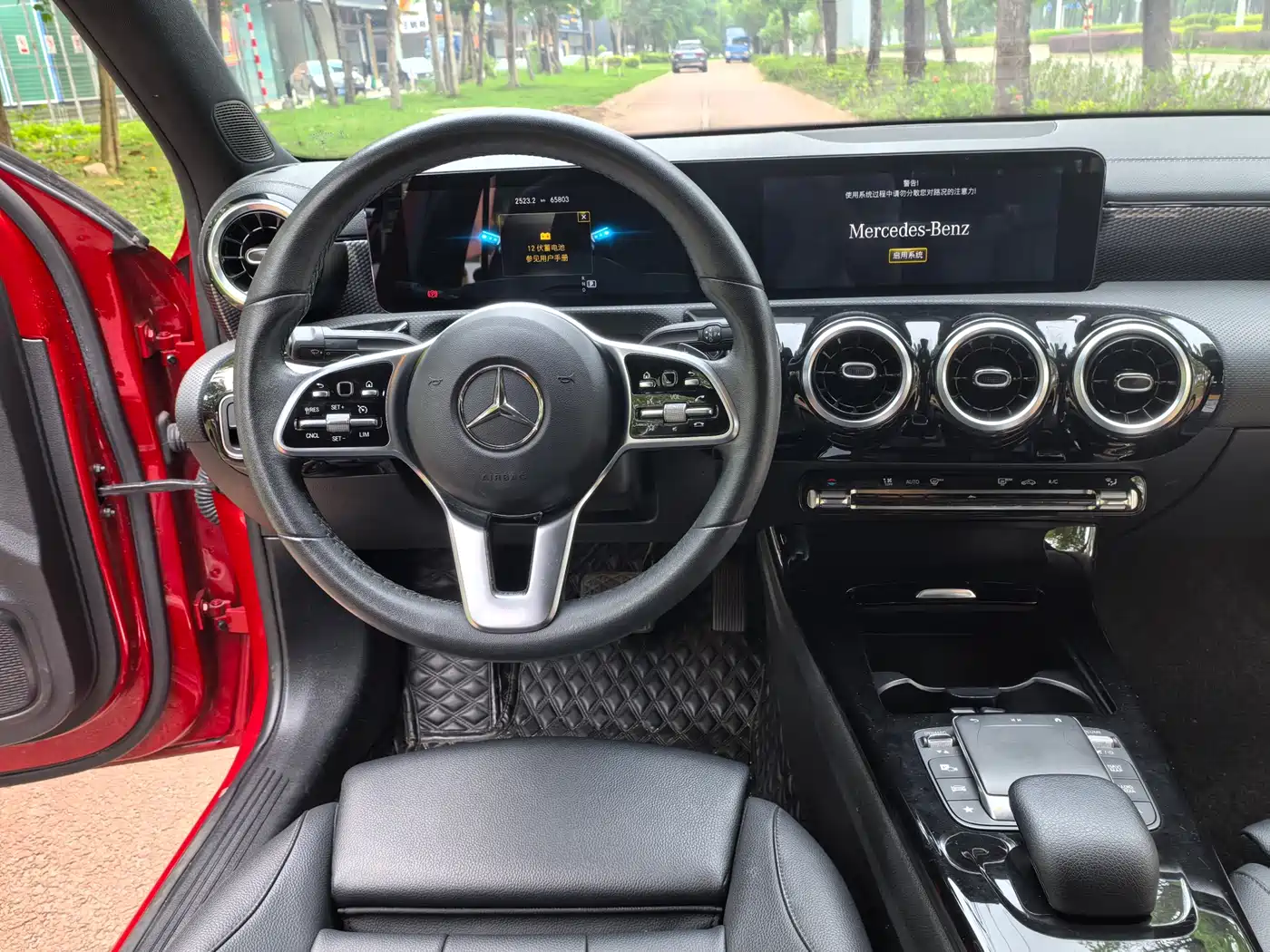 Mercedes-Benz A-Class 2022 A 200 L Sport Sedan Dynamic фото 9
