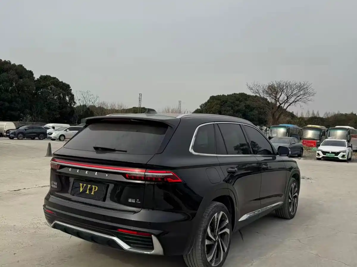 Фото 7 - Geely Monjaro