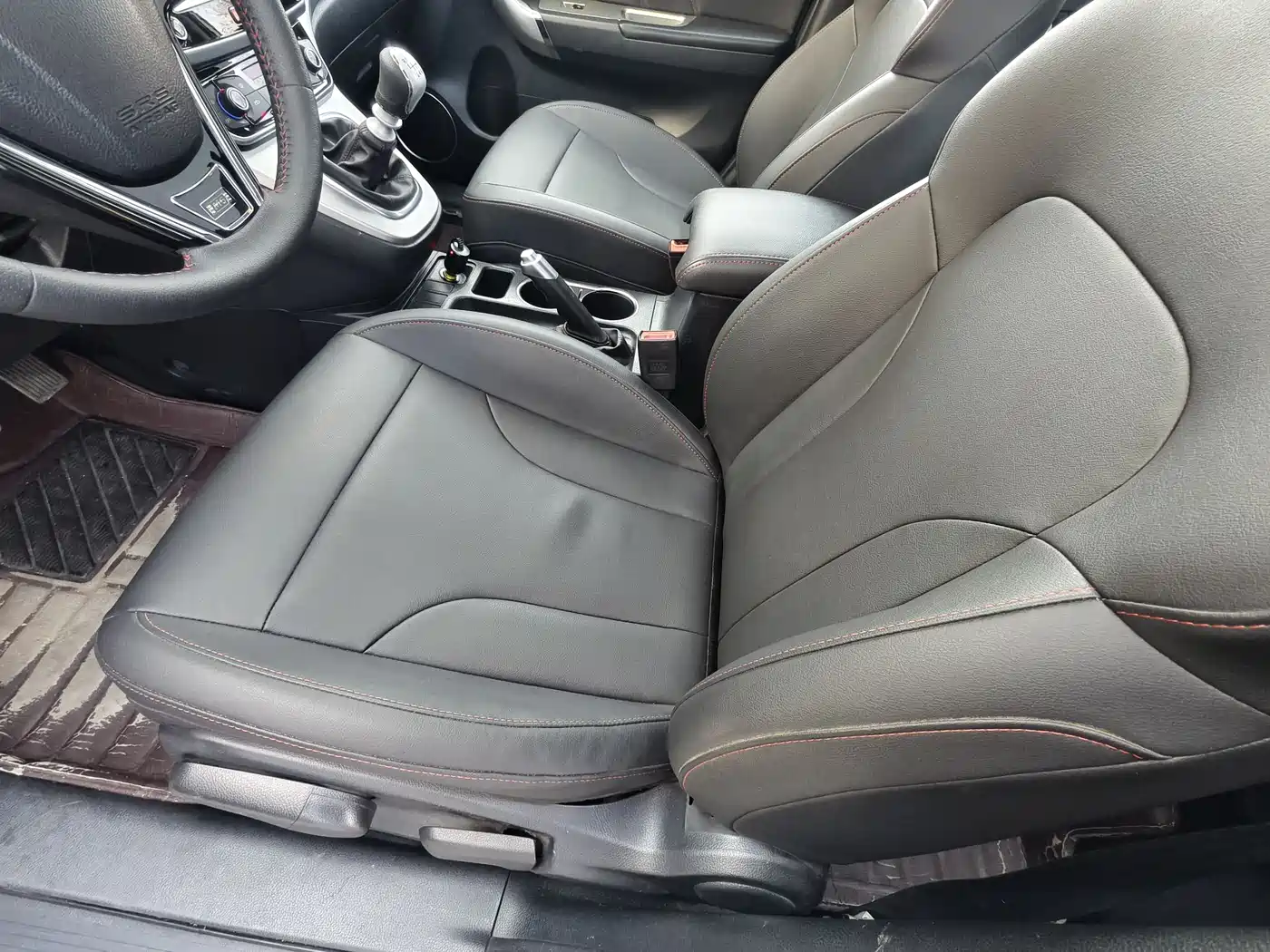 Haval M6 2019 1.5T Manual 2WD Elite Type China V фото 15