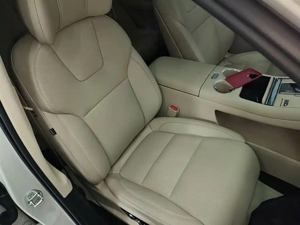 AITO Wenjie AITO M5 2025 Extended Range Ultra AWD фото 25