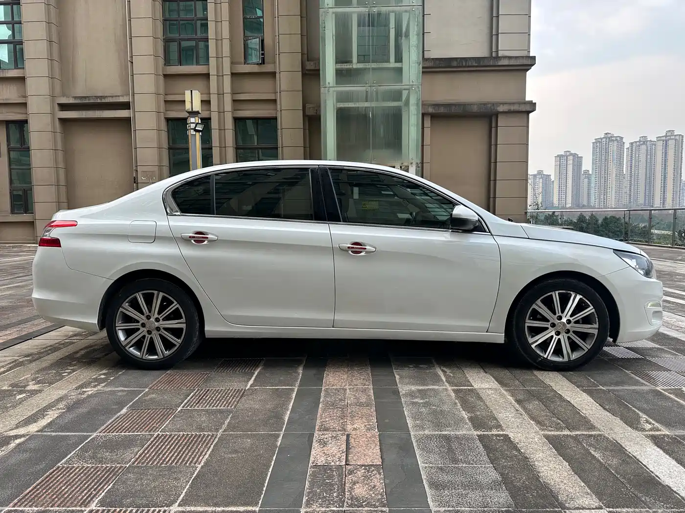 Peugeot 408 2018 Facelift 1.8L Automatic Luxury фото 7