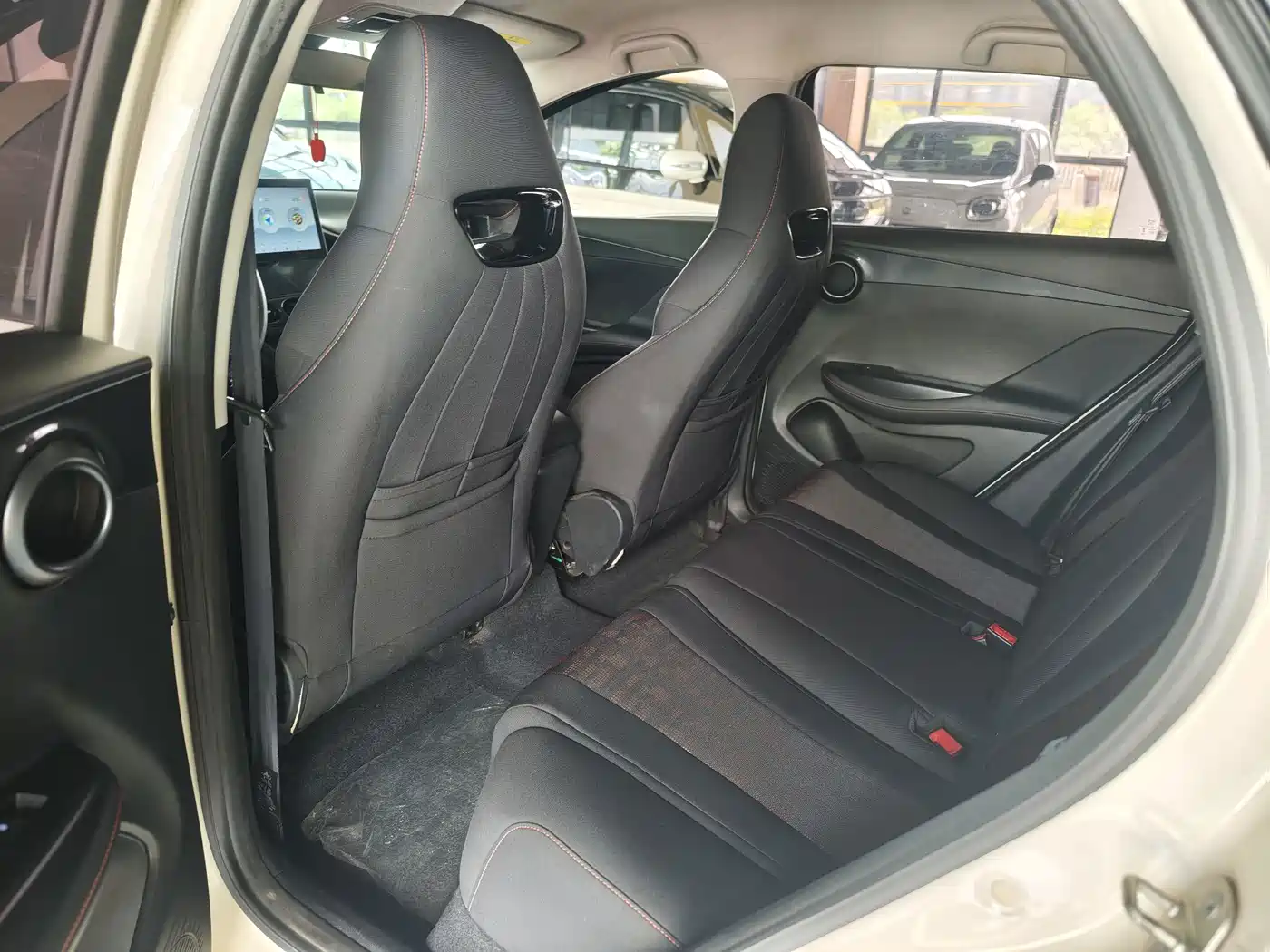 Photo 8 - BYD e2