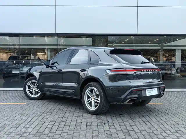 Porsche Macan 2023 Macan 2.0T — фото 3