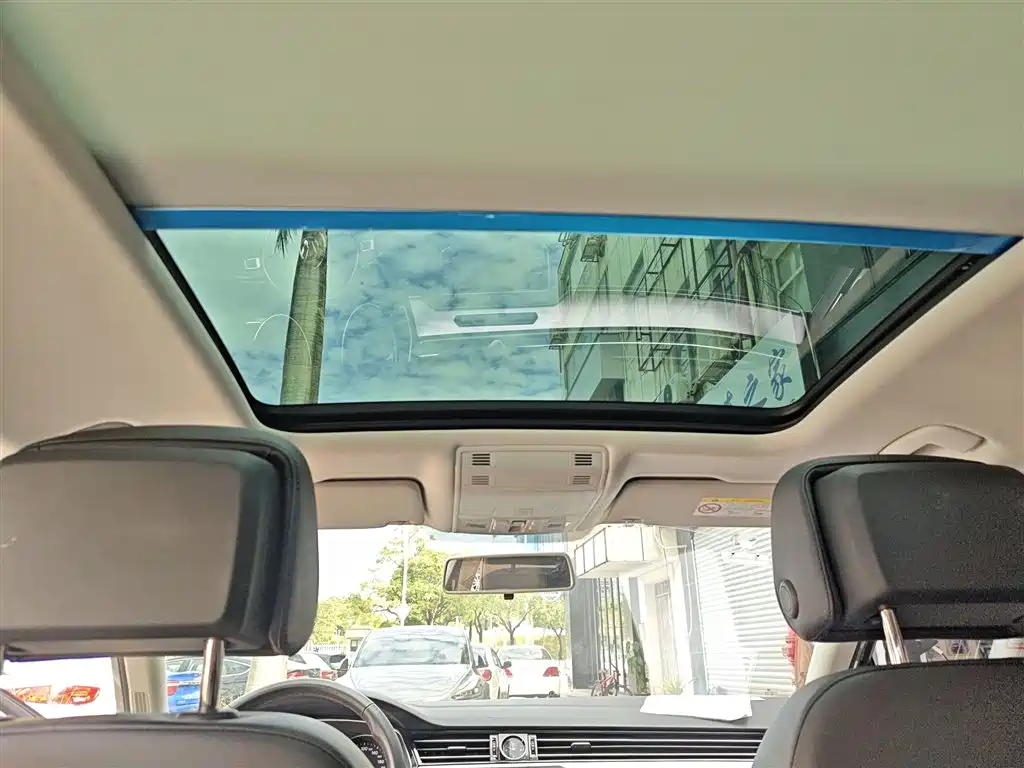 Volkswagen Magotan 2017 330TSI DSG Leading фото 18