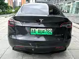 Photo 8 - Tesla Model Y