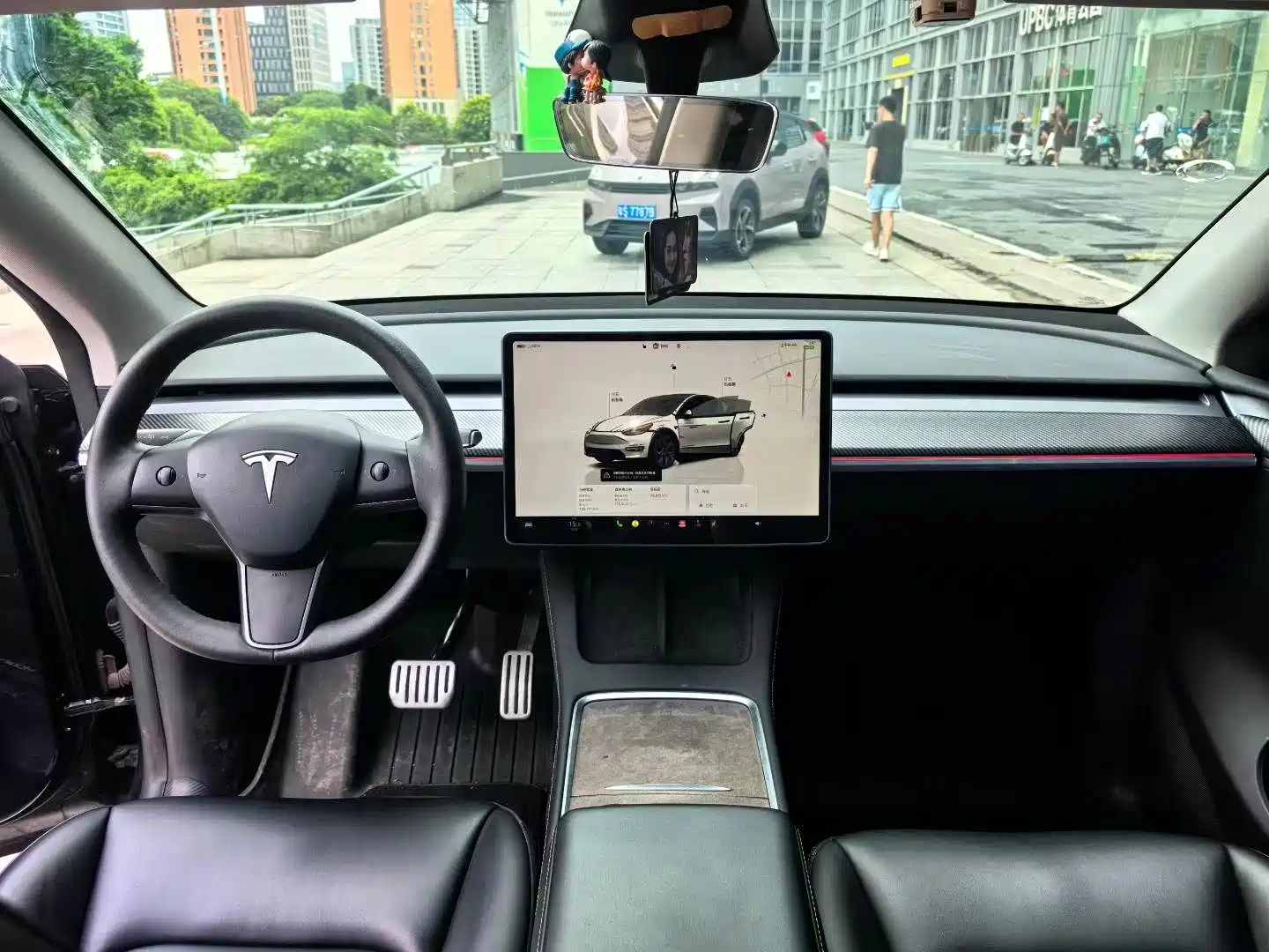 Photo 5 - Tesla Model Y
