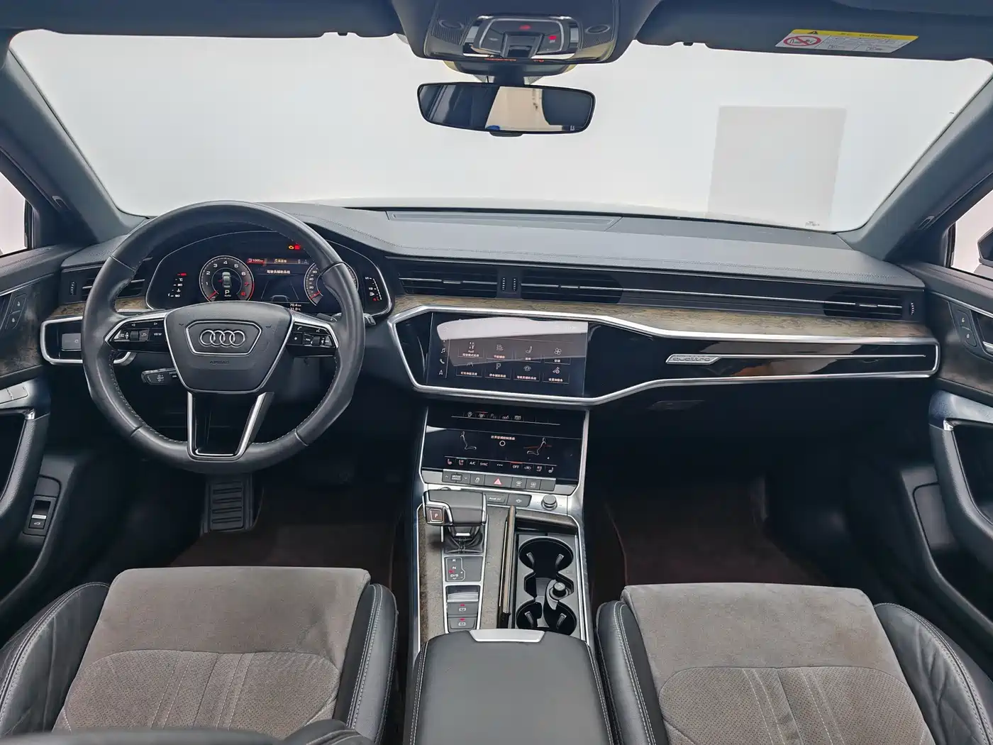 Audi A6L 2020 40 TFSI Luxury Dynamic фото 15