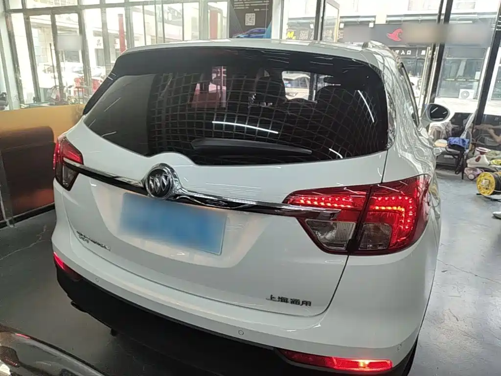 Фото 6 - Buick Envision Plus