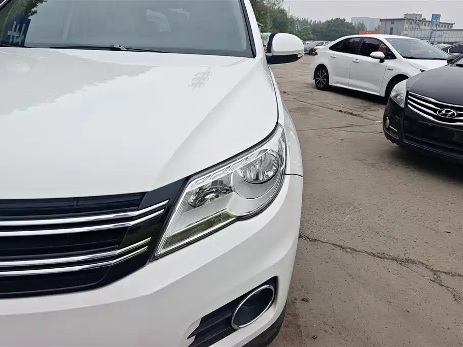 Volkswagen Tiguan 2012 2.0TSI Automatic 4WD Elite Edition фото 5