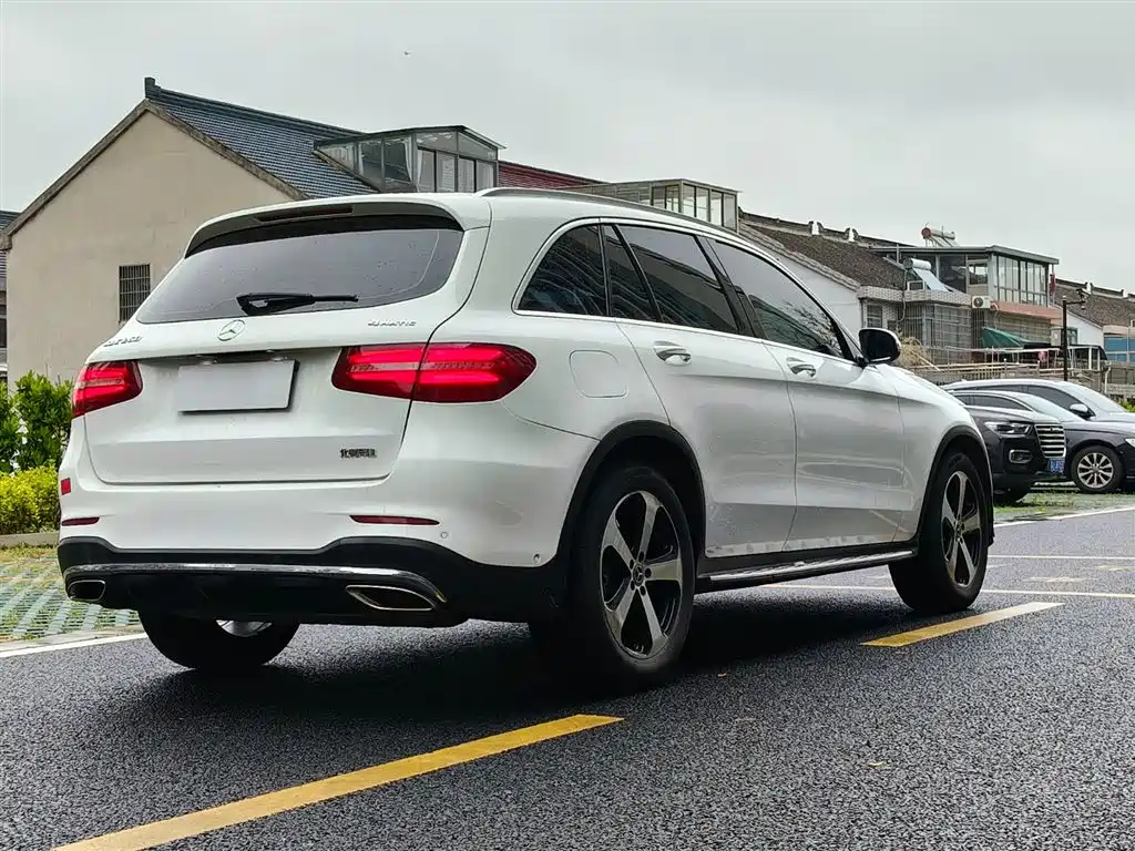 Mercedes-Benz GLC 2018 Facelift GLC 260 4MATIC Luxury фото 6