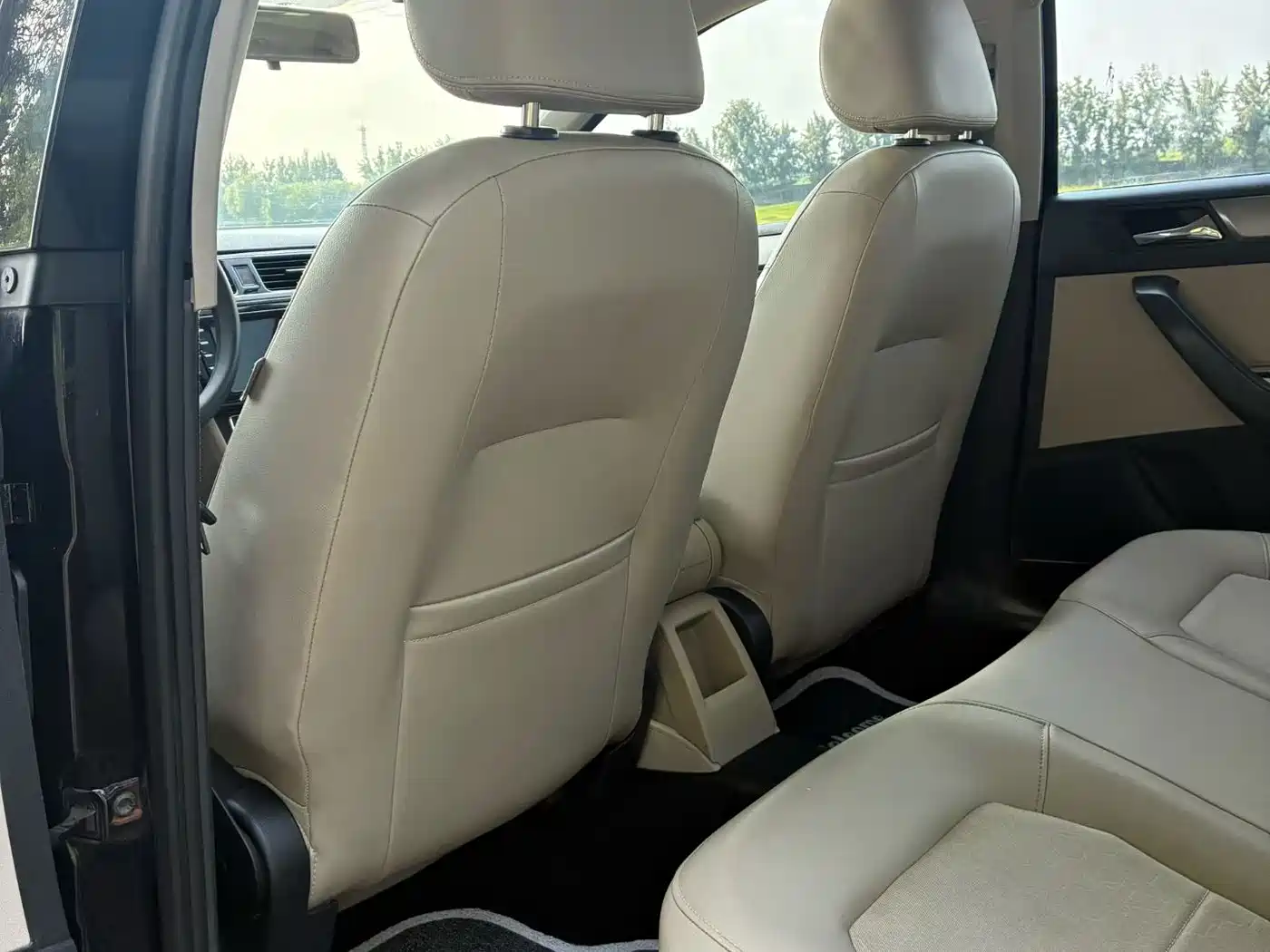 Volkswagen Santana 2013 2013 Model 1.6L Automatic Luxury Edition