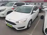 Фото 2 - Ford Focus