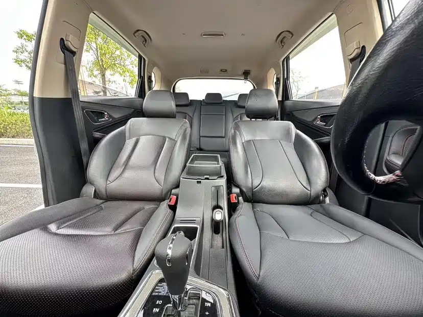 Baojun 560 2017 2016 1.8L iAMT Luxury