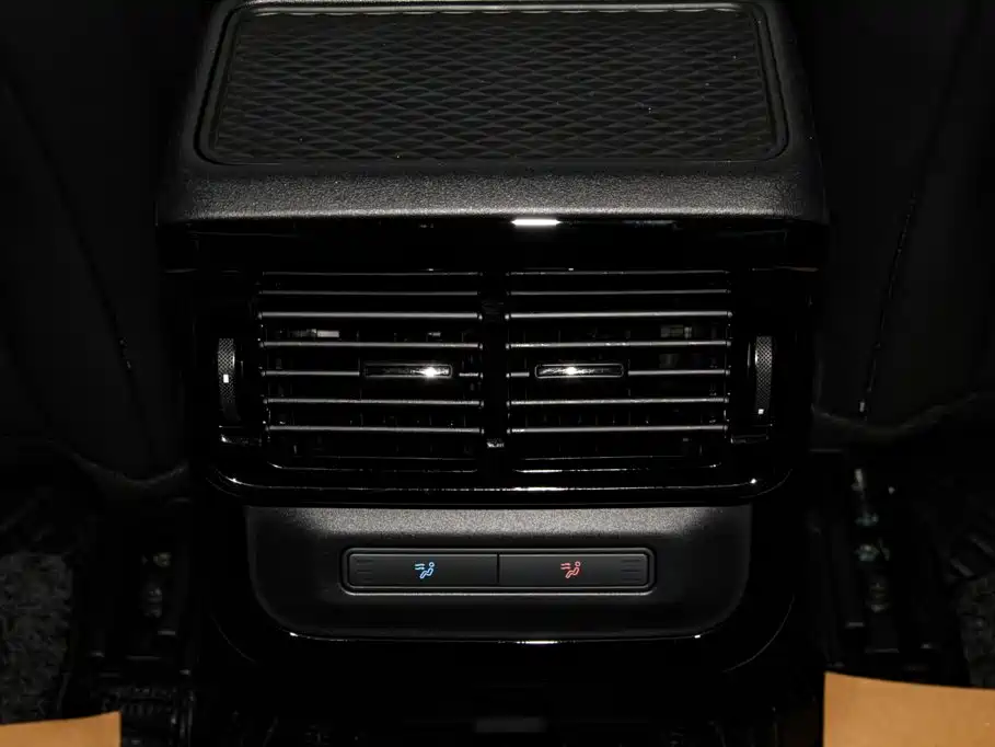 Land Rover Range Rover Evoque 2025 2024 Range Rover Evoque L 249PS Light Master Edition