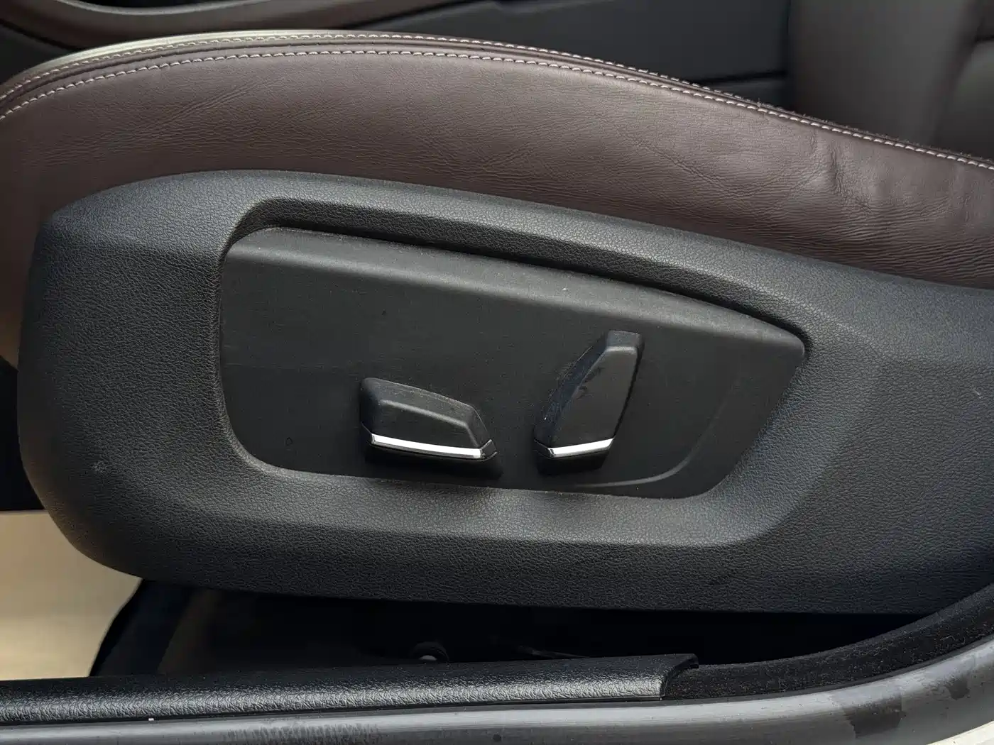 BMW 5 Series 2014 525Li Luxury Design Package фото 14