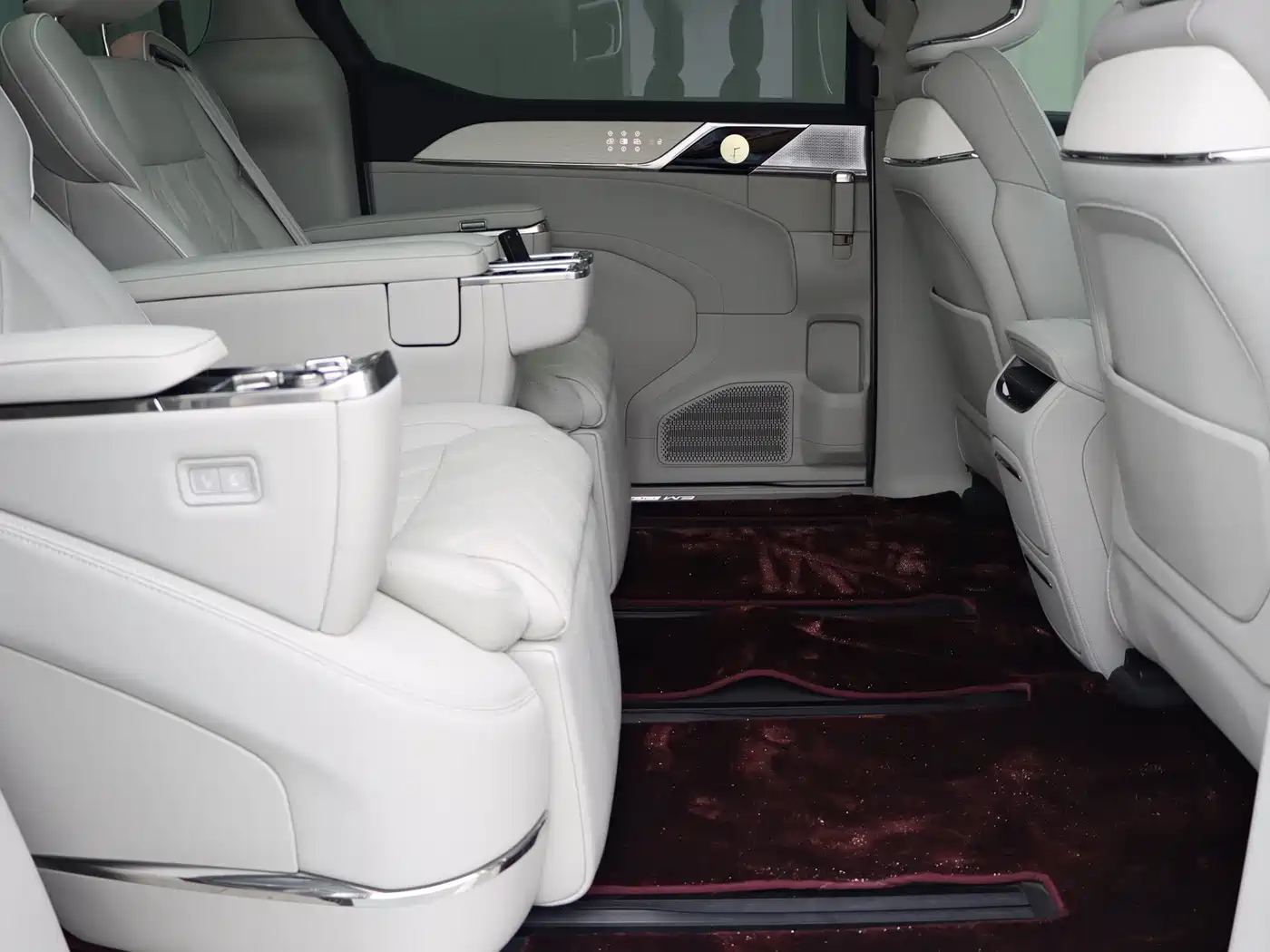 Volvo EM90 2025 2025 Ultra Six-Seater