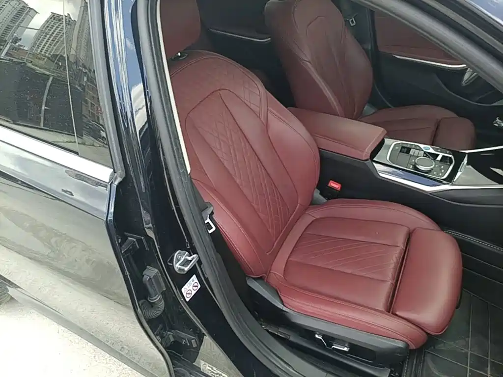 Фото 25 - BMW i3